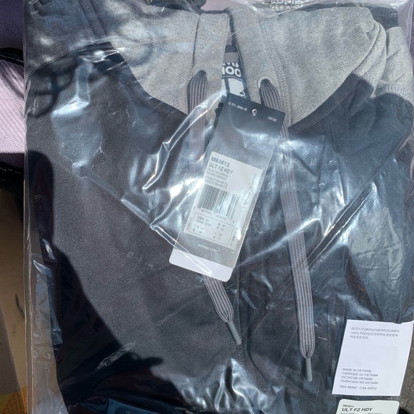 BRAND NEW ADIDAS ZIP UP HOODIE‼️‼️ - Picture 4 of 5